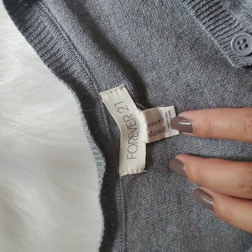 GUC button down cardi - Picture 3 of 6